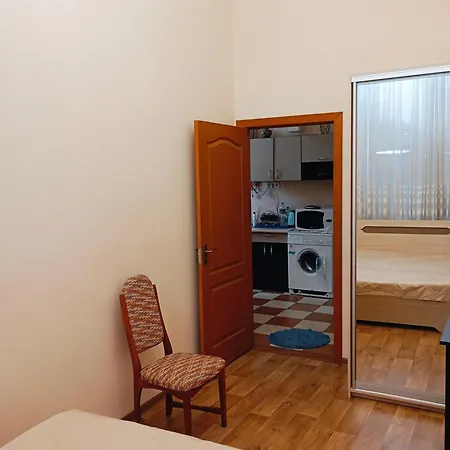 公寓 двухкомнатная квартира,500м и дерибасовская 敖德萨