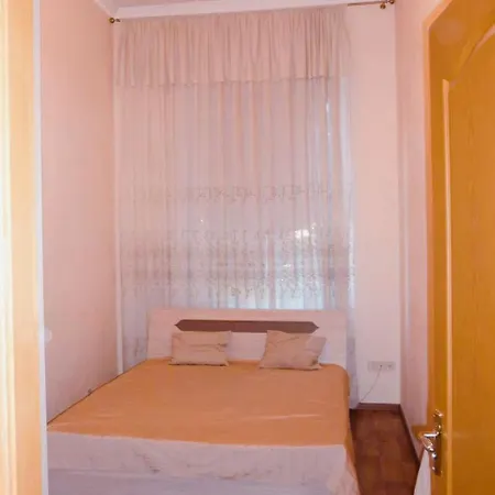 двухкомнатная квартира,500м и дерибасовская Οδησσός